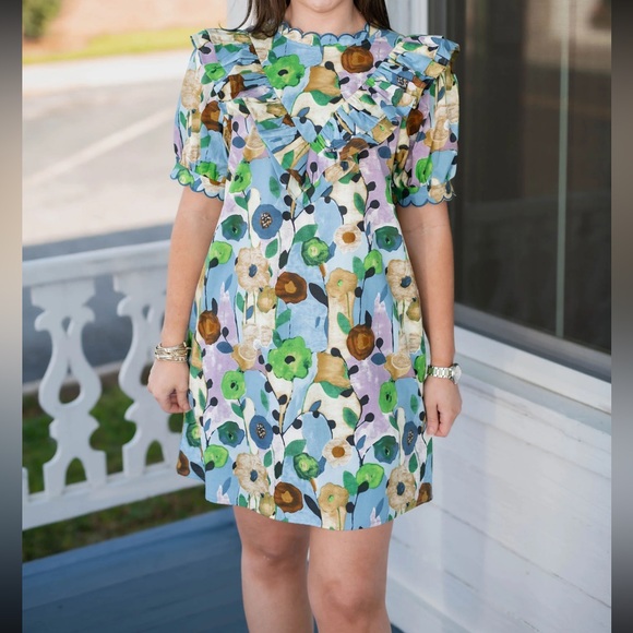 Dresses & Skirts - Floral Ruffle Dress